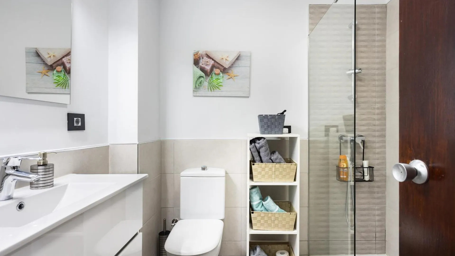 Home2Book Candemar Ocean View كانديلاريا شقة